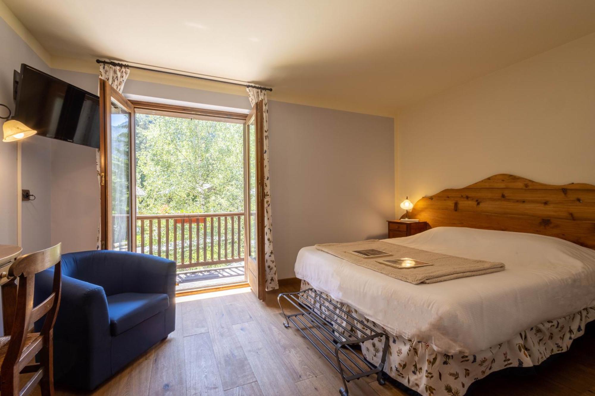 Alpine Forest Hotel Champoluc Buitenkant foto