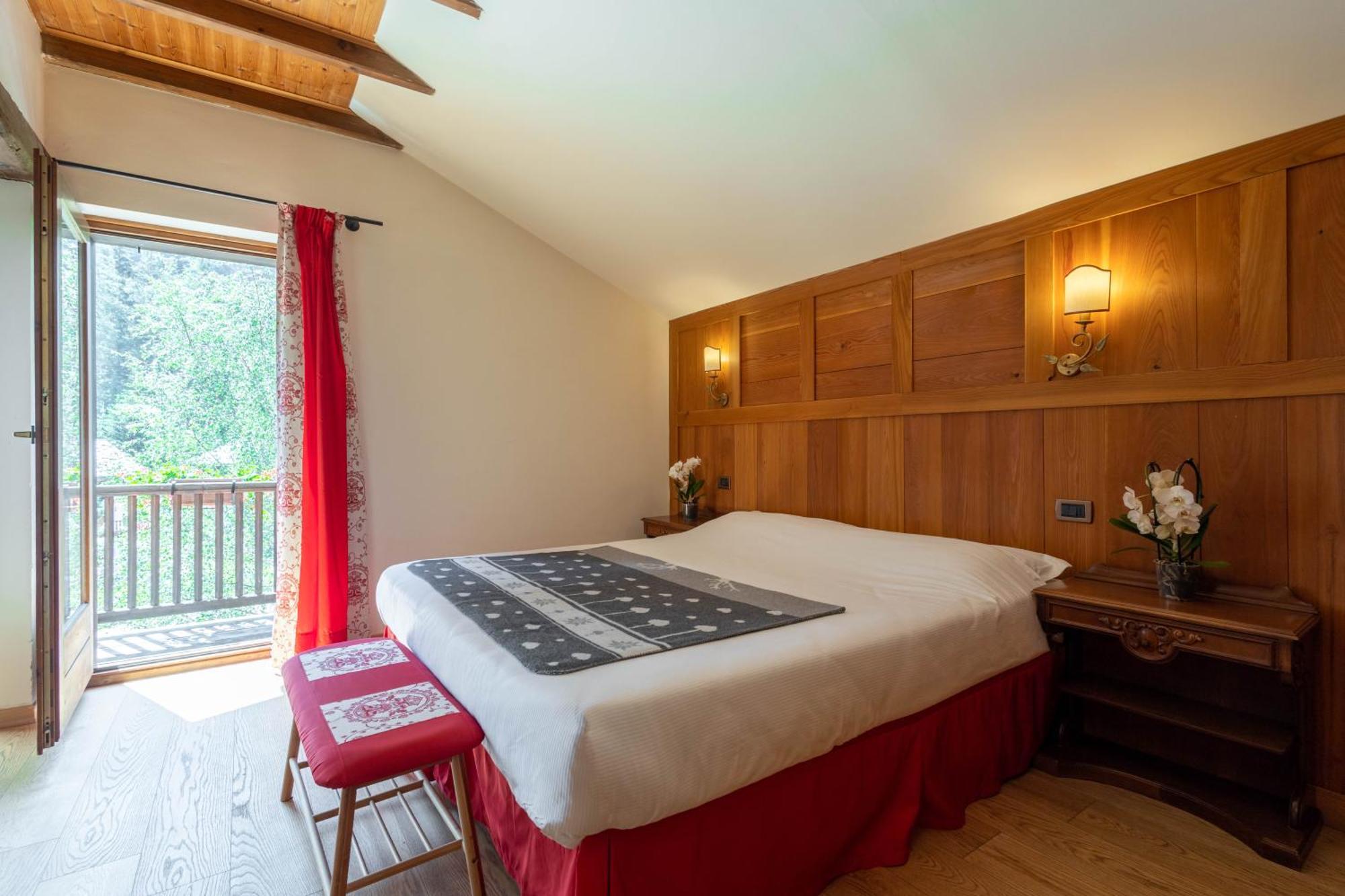 Alpine Forest Hotel Champoluc Buitenkant foto