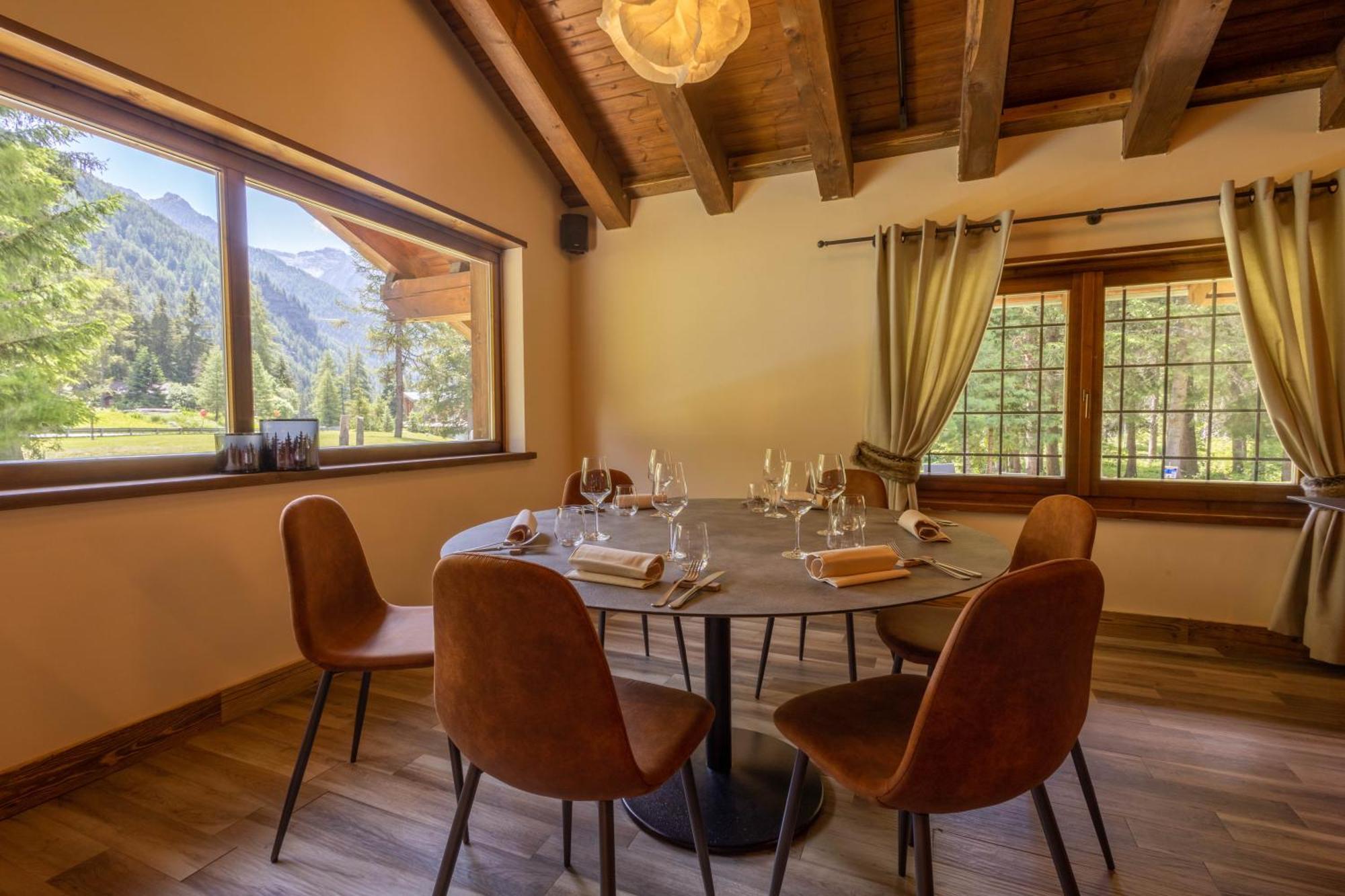 Alpine Forest Hotel Champoluc Buitenkant foto