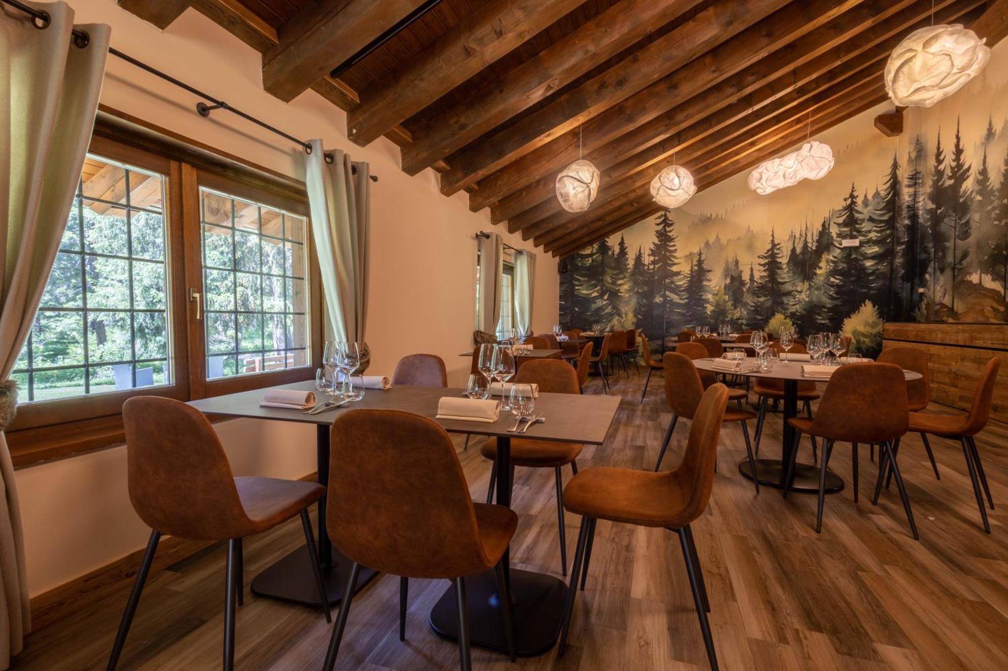 Alpine Forest Hotel Champoluc Buitenkant foto