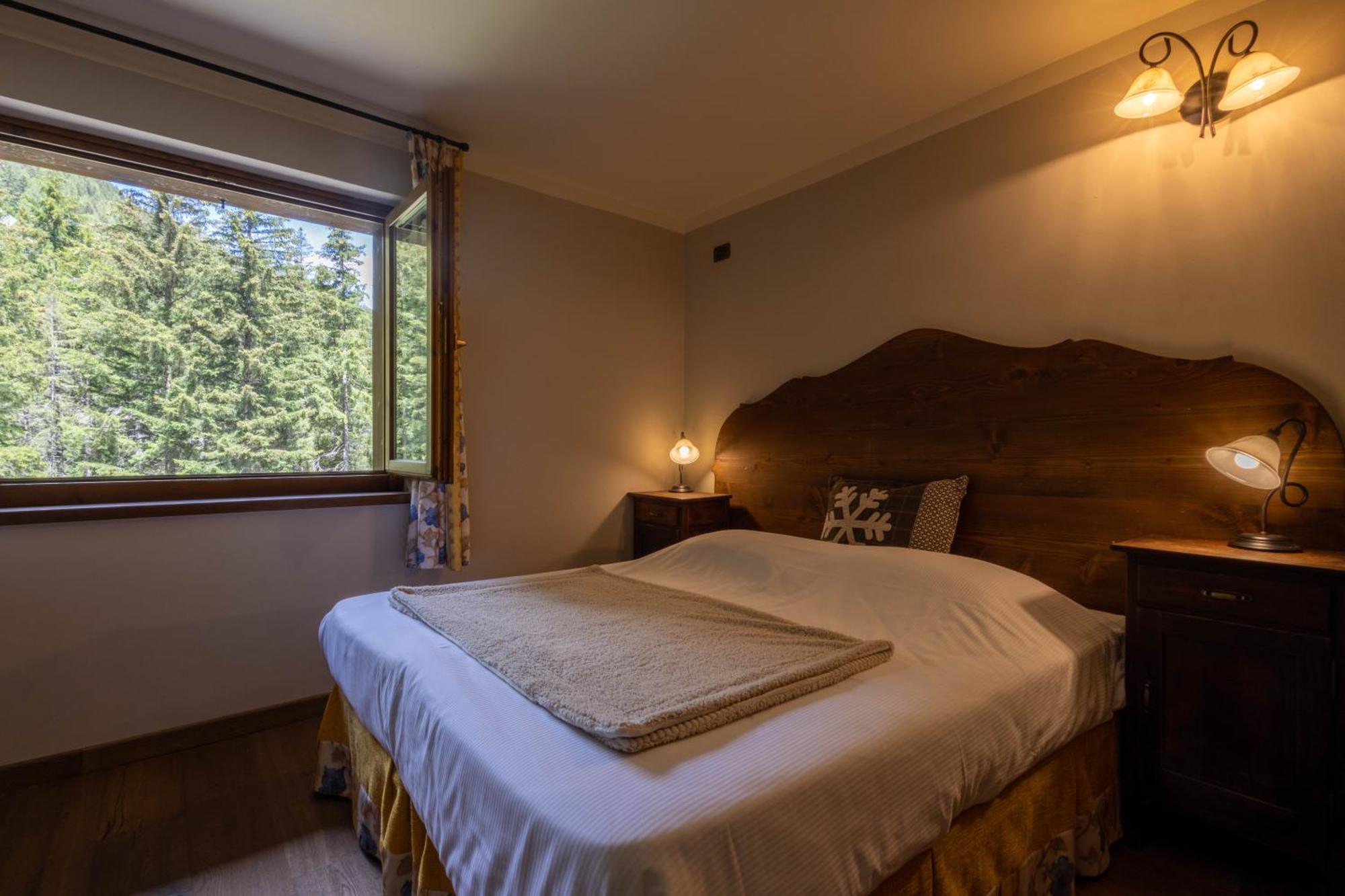 Alpine Forest Hotel Champoluc Buitenkant foto