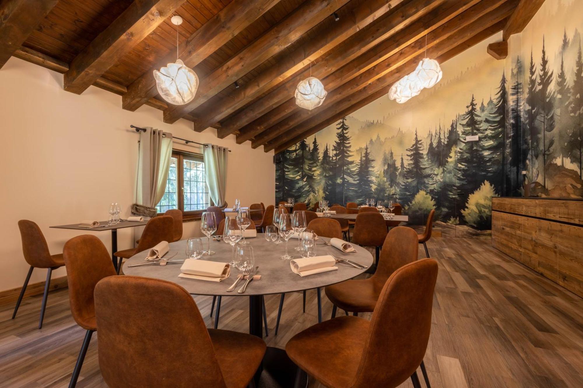 Alpine Forest Hotel Champoluc Buitenkant foto